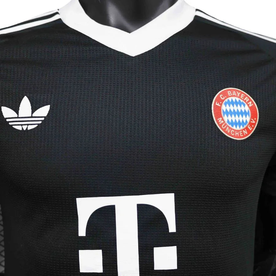 Bayern München GK 4 Authentic Player 2024/25